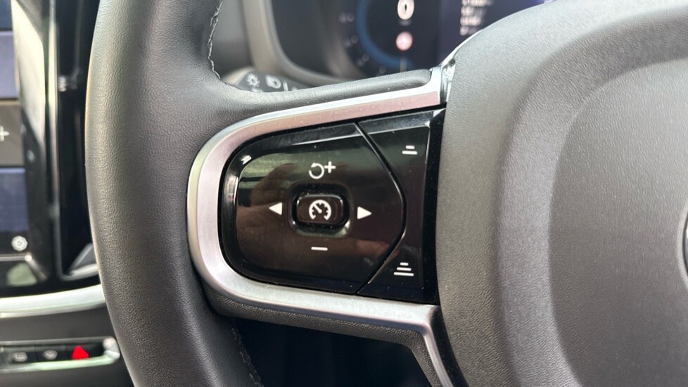 Used Volvo V60 2025 for sale - 77499563: Photo 34