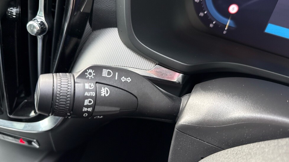 Used Volvo V60 2025 for sale - 77499563: Photo 42