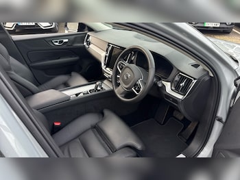 Used Volvo V60 2025 for sale - 77499563: Photo