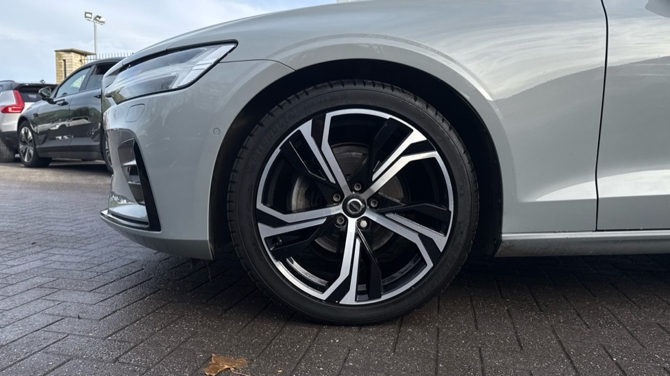 Used Volvo V60 2025 for sale - 77499563: Photo 9