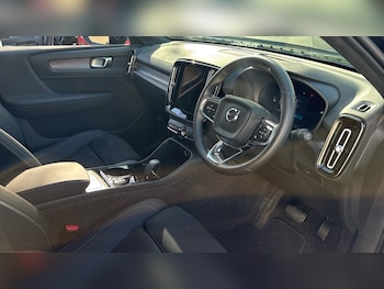 Used Volvo XC40 2025 for sale - 78212040: Photo