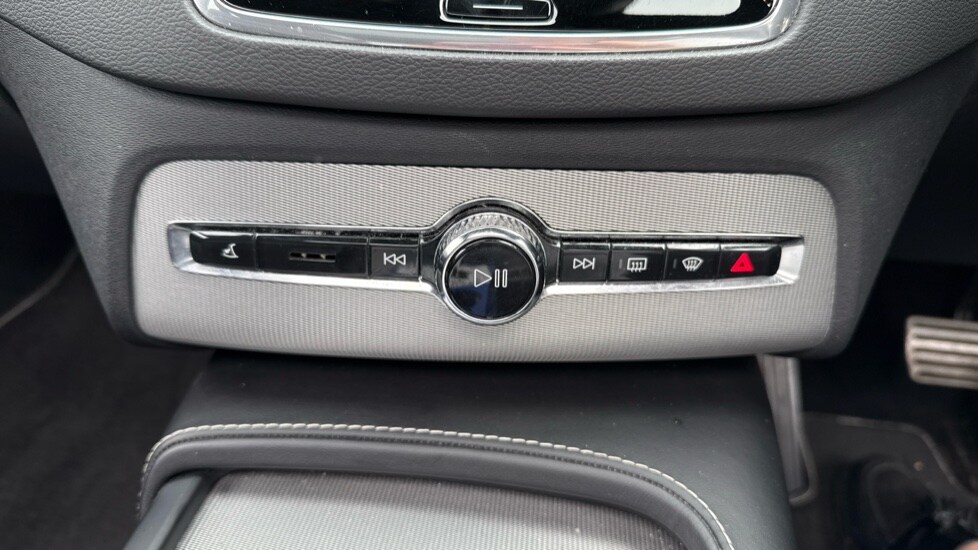 Used Volvo XC90 2020 for sale - 76091975: Photo 31