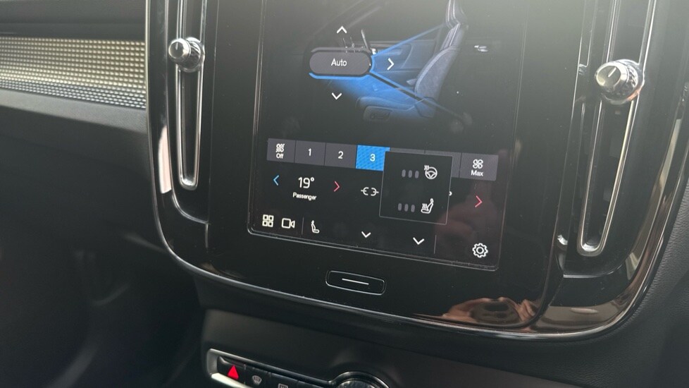 Used Volvo XC40 2025 for sale - 75922084: Photo 17