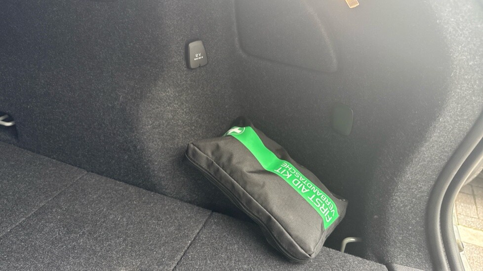 Used Volvo XC40 2025 for sale - 75922084: Photo 47