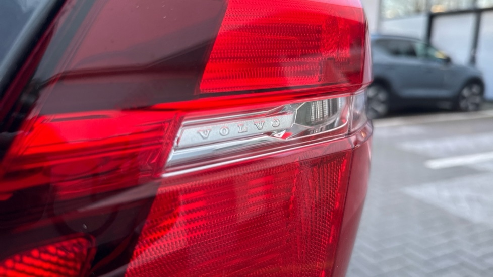 Used Volvo XC60 2023 for sale - 76635732: Photo 18