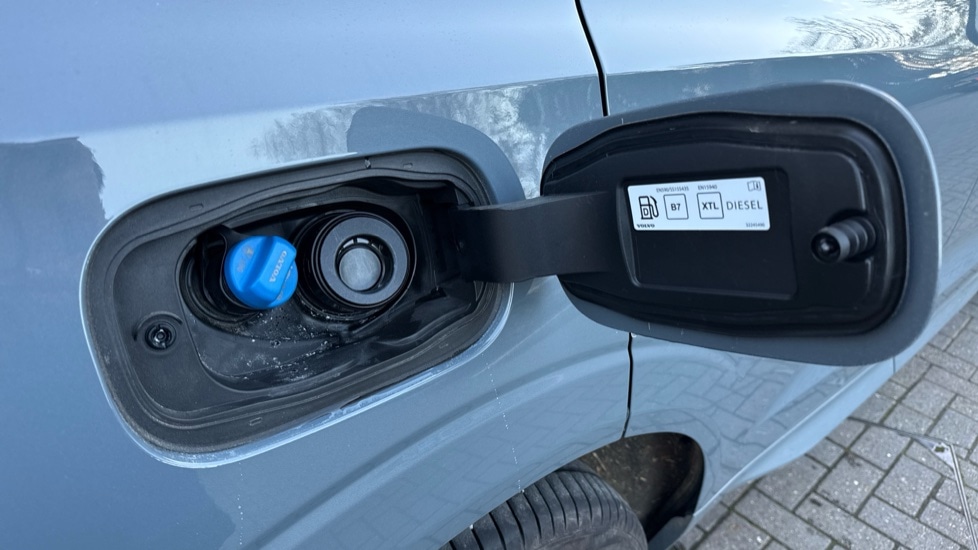 Used Volvo XC60 2023 for sale - 76635732: Photo 21