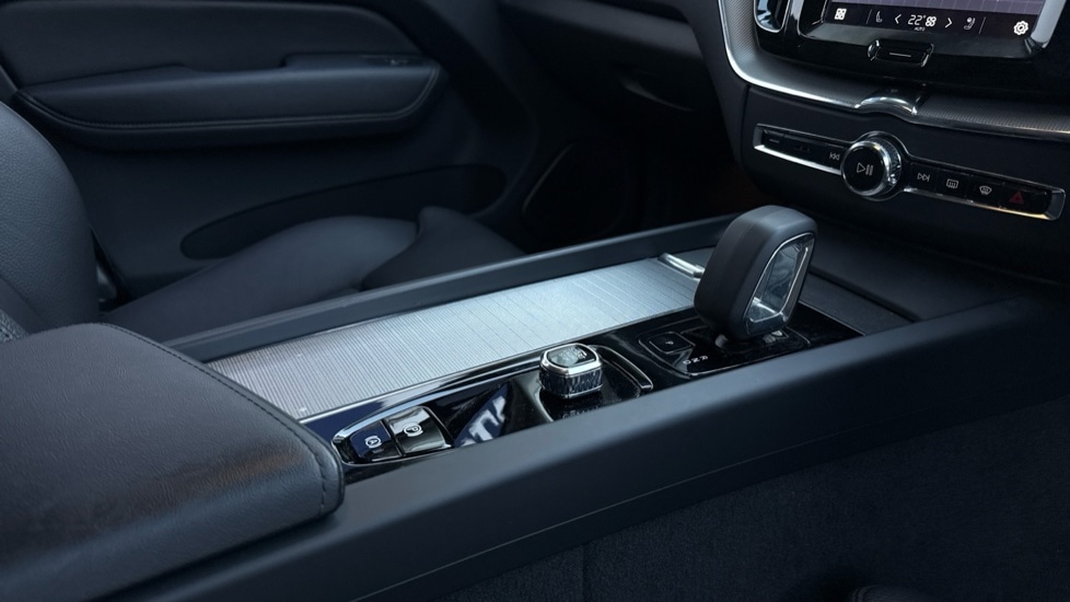 Used Volvo XC60 2023 for sale - 76635732: Photo 27