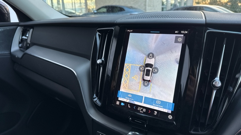 Used Volvo XC60 2023 for sale - 76635732: Photo 31