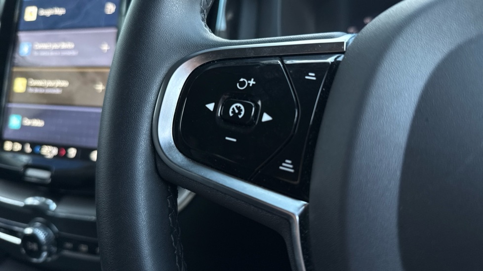 Used Volvo XC60 2023 for sale - 76635732: Photo 37