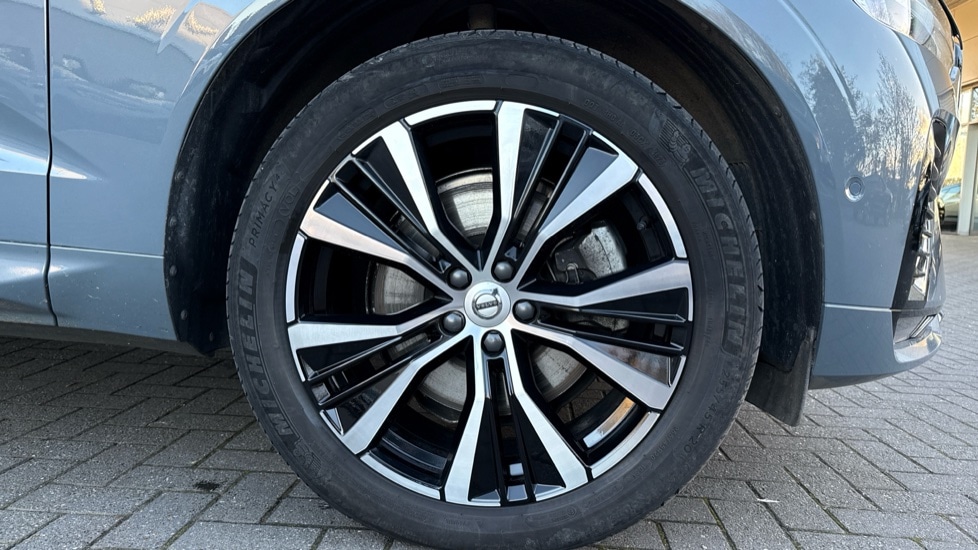 Used Volvo XC60 2023 for sale - 76635732: Photo 9