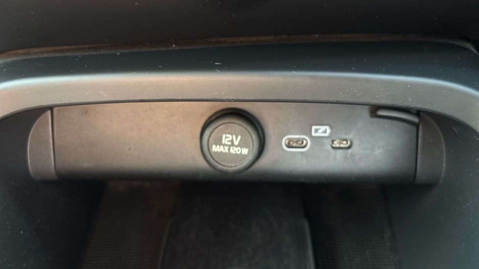 Used Volvo C40 2022 for sale - 76458965: Photo 25