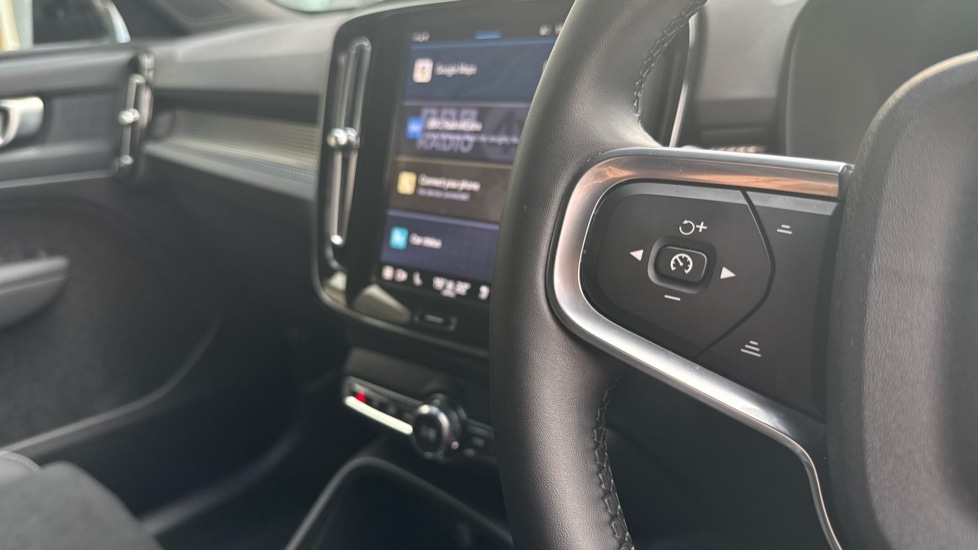 Used Volvo XC40 2025 for sale - 77102536: Photo 24