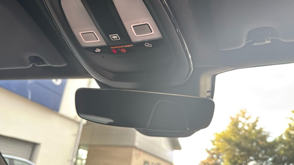 Used Volvo XC40 2025 for sale - 77102536: Photo 35