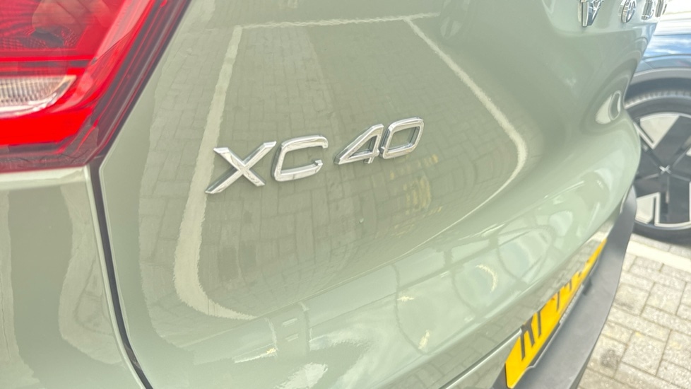 Used Volvo XC40 2025 for sale - 77102536: Photo 49