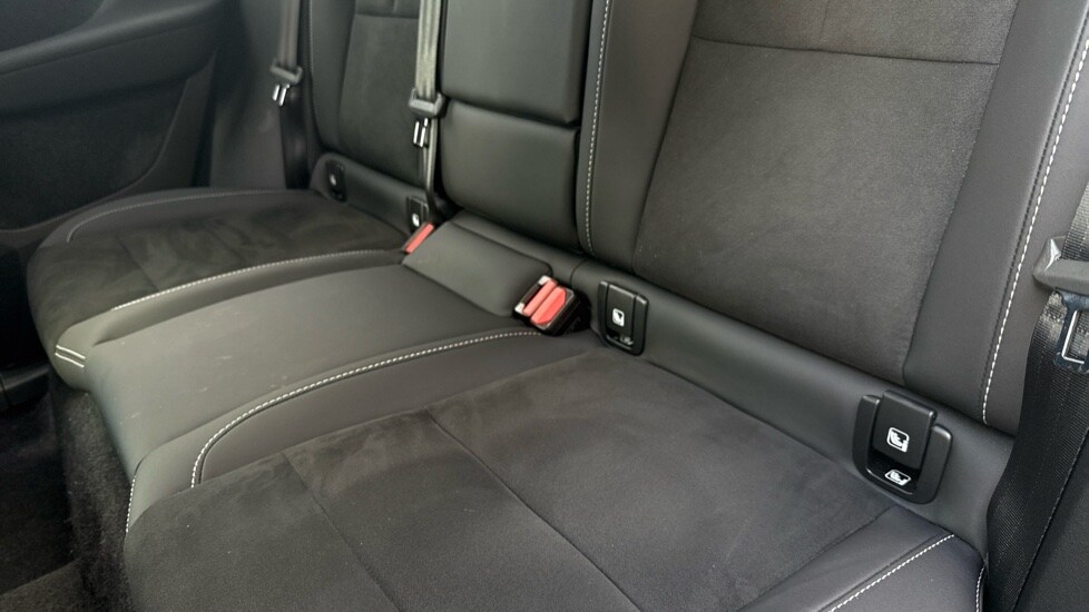 Used Volvo XC40 2025 for sale - 77102536: Photo 52