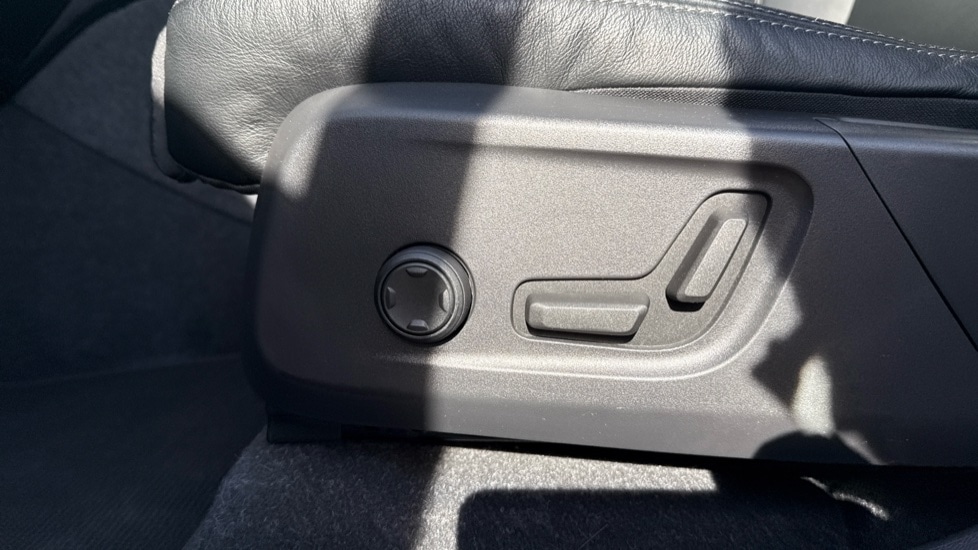 Used Volvo XC40 2021 for sale - 77885355: Photo 34