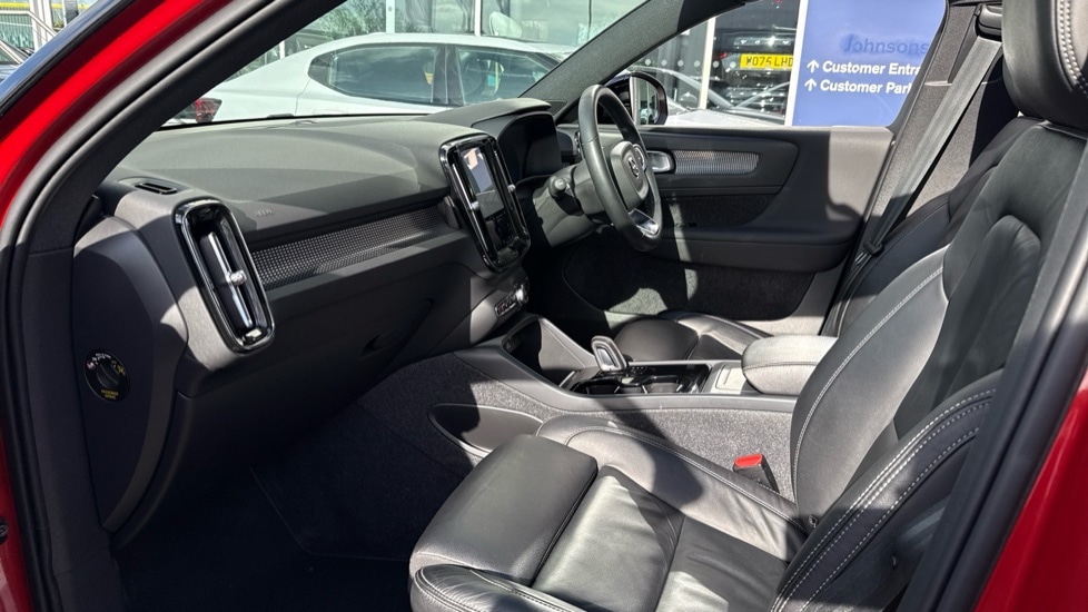 Used Volvo XC40 2021 for sale - 77885355: Photo 35