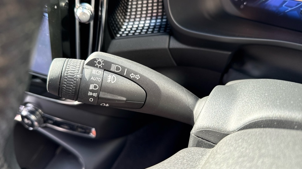 Used Volvo XC40 2021 for sale - 77885355: Photo 37