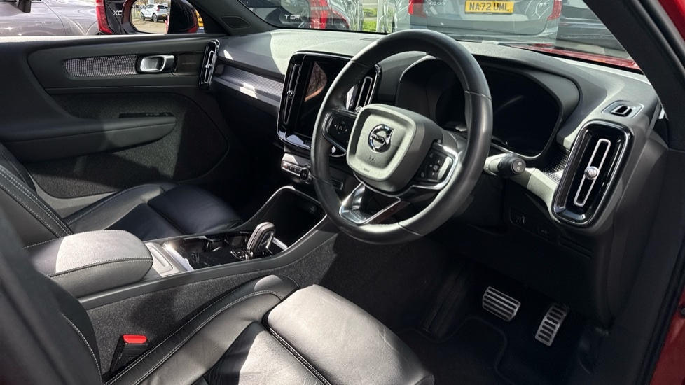 Used Volvo XC40 2021 for sale - 77885355: Photo 4