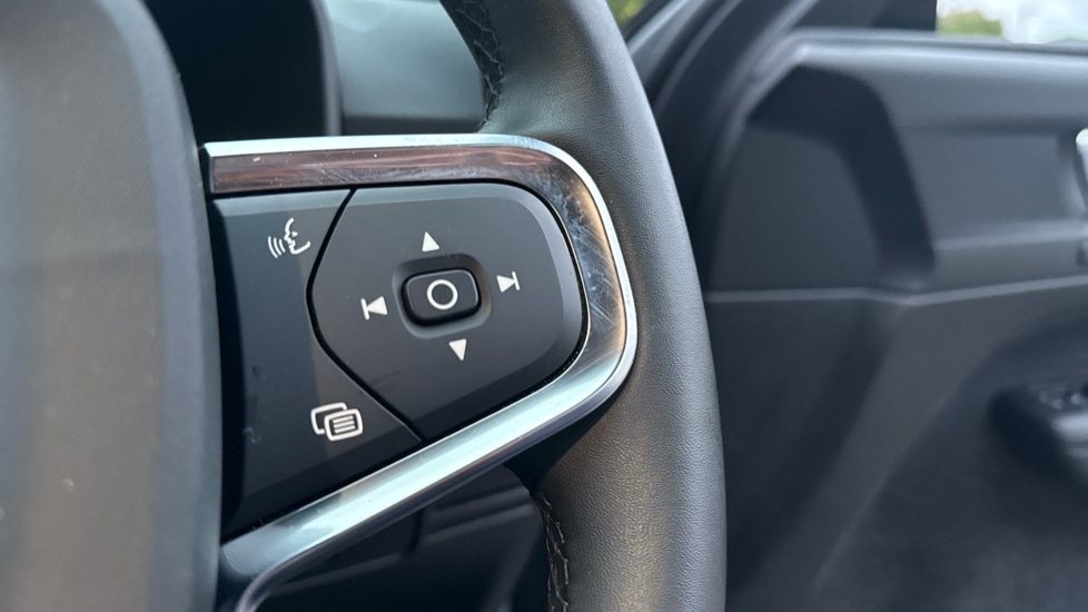 Used Volvo XC40 2024 for sale - 77164166: Photo 33