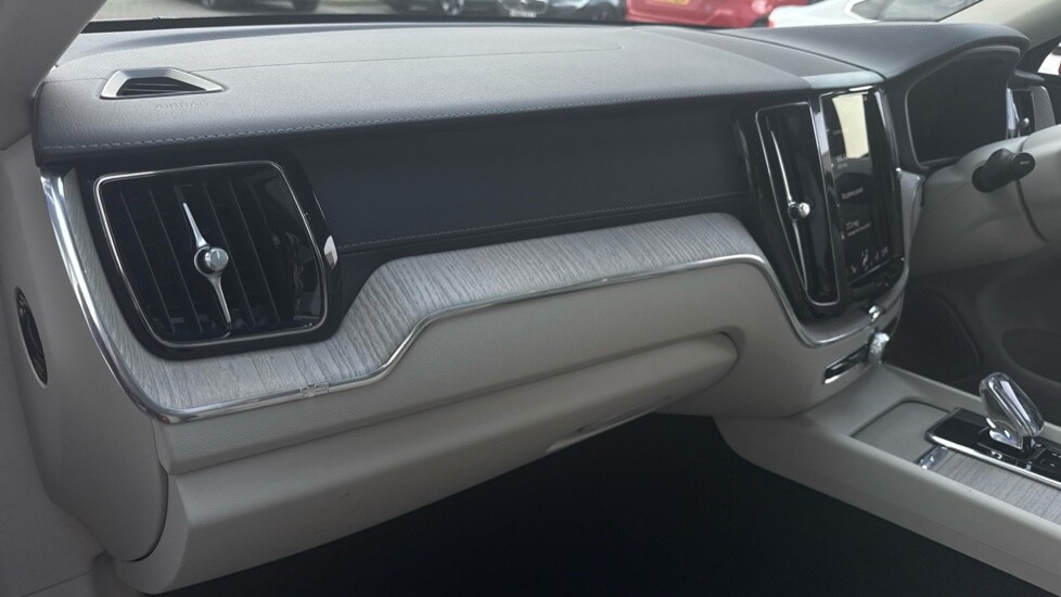 Used Volvo XC60 2021 for sale - 77799828: Photo 28