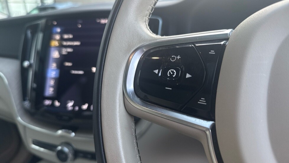 Used Volvo XC60 2021 for sale - 77799828: Photo 40