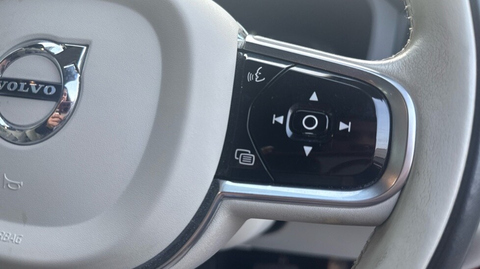 Used Volvo XC60 2021 for sale - 77799828: Photo 41