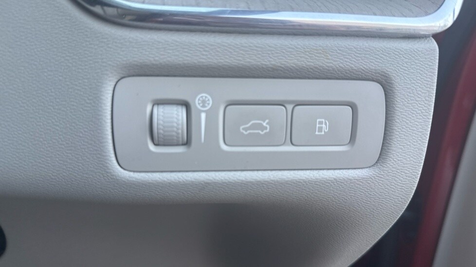 Used Volvo XC60 2021 for sale - 77799828: Photo 42