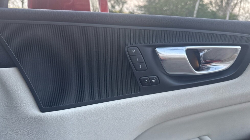 Used Volvo XC60 2021 for sale - 77799828: Photo 46