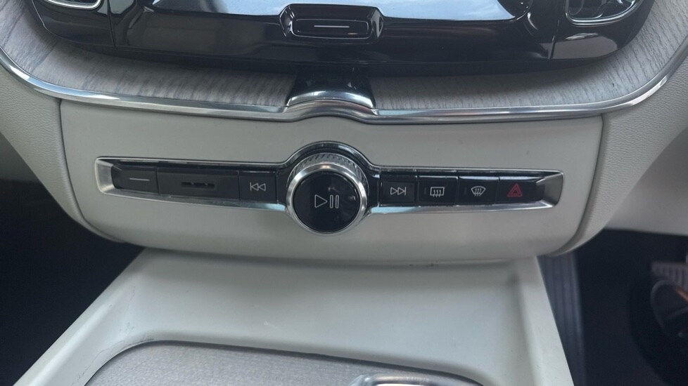 Used Volvo XC60 2021 for sale - 77799828: Photo 47