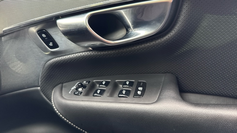 Used Volvo XC90 2021 for sale - 76475139: Photo 35