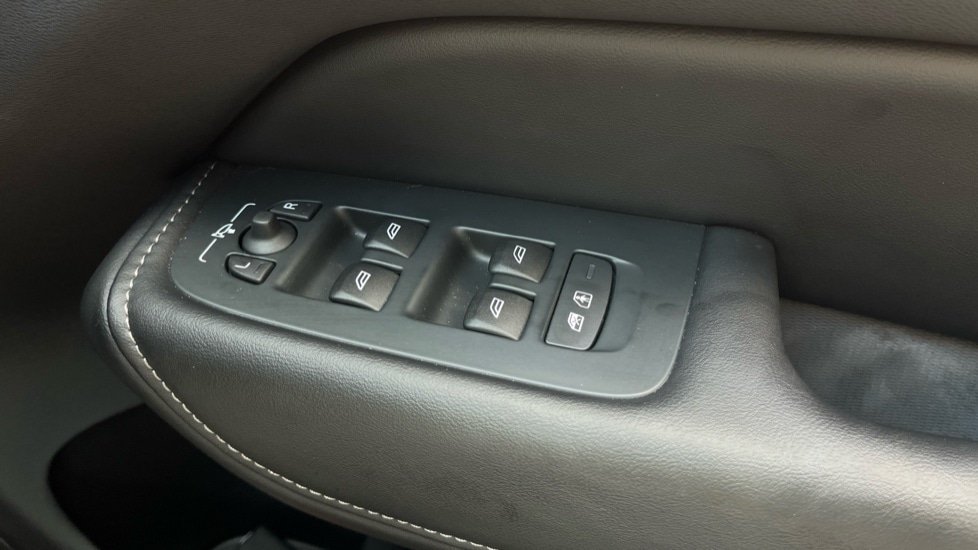 Used Volvo XC60 2024 for sale - 76602991: Photo 24