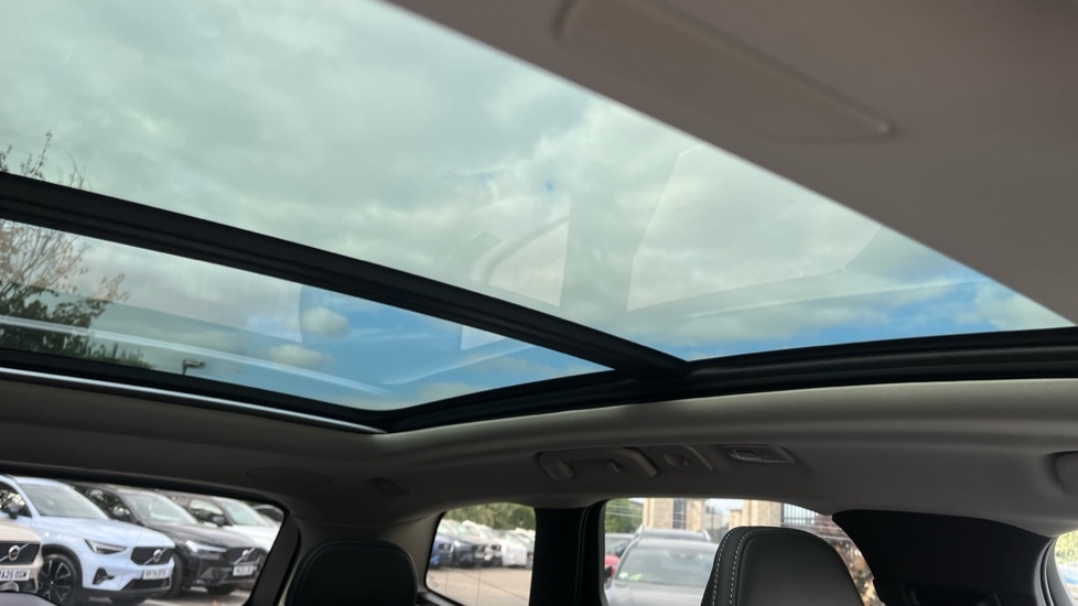 Used Volvo XC60 2024 for sale - 76602991: Photo 36