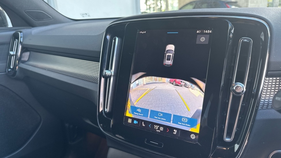 Used Volvo XC40 2024 for sale - 76669883: Photo 15