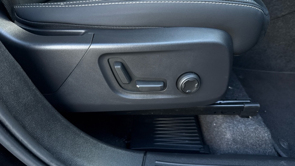 Used Volvo XC40 2024 for sale - 76669883: Photo 31