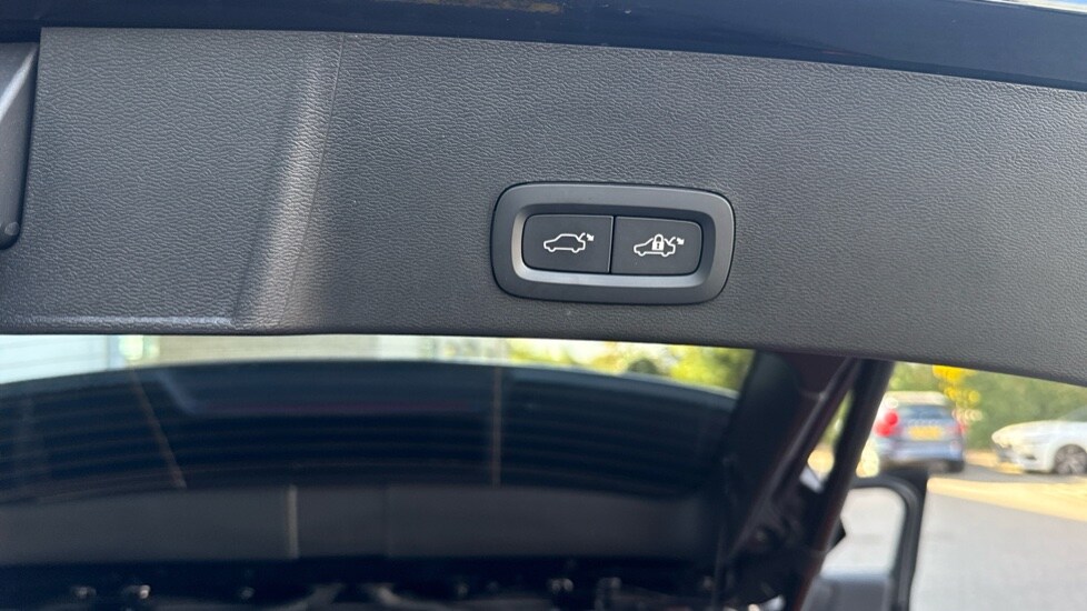 Used Volvo XC40 2024 for sale - 76669883: Photo 39