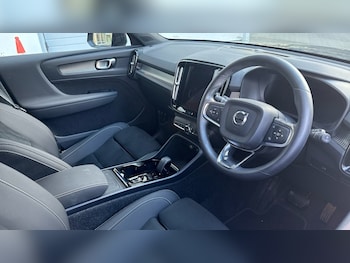 Used Volvo XC40 2024 for sale - 76669883: Photo