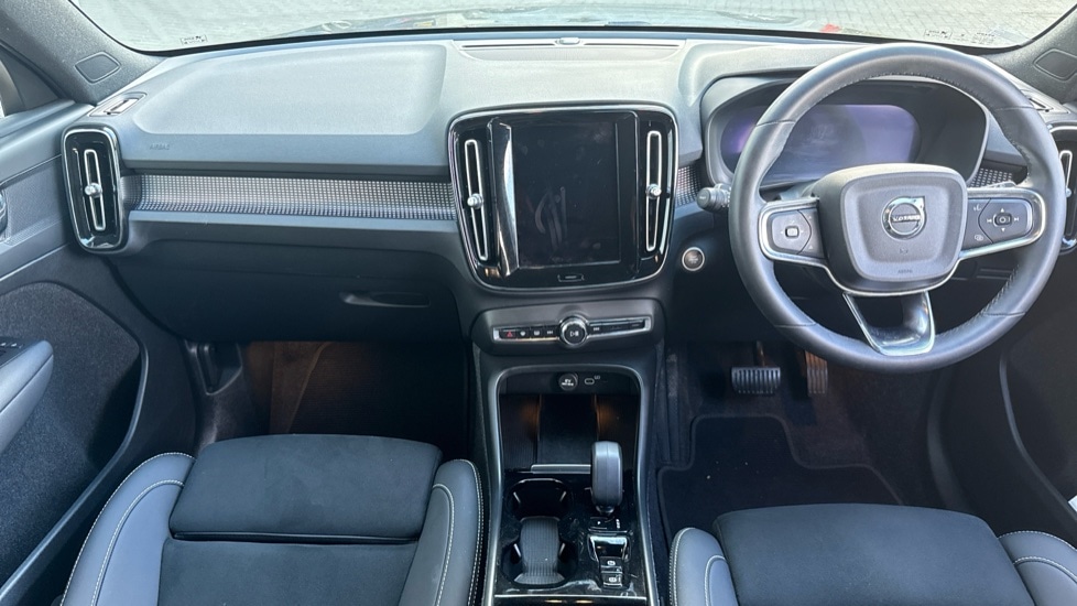 Used Volvo XC40 2024 for sale - 76669883: Photo 5