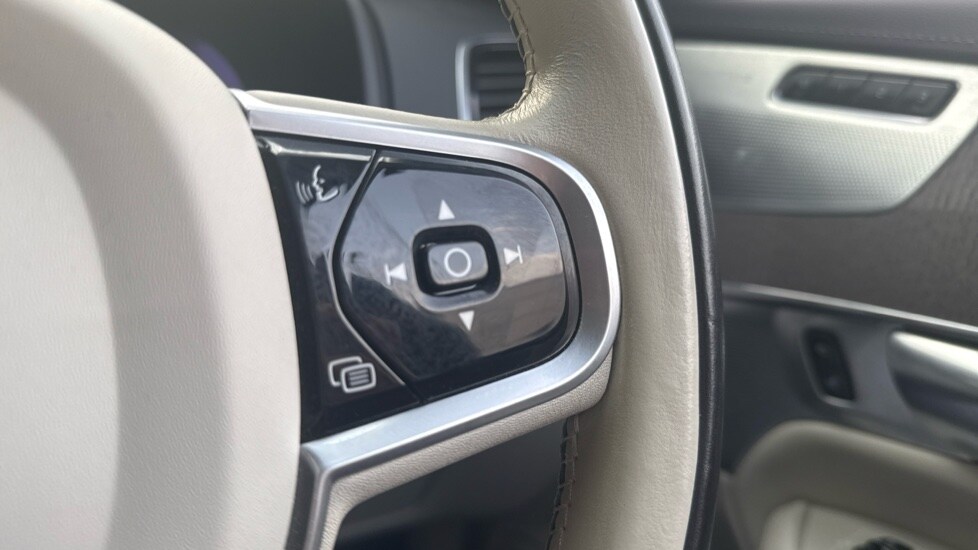 Used Volvo XC90 2022 for sale - 77810140: Photo 44