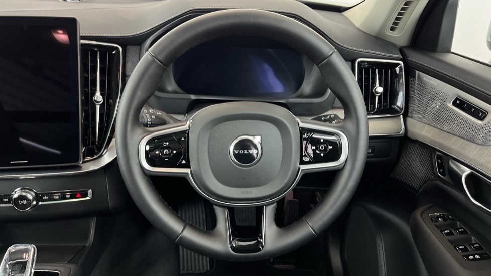 Used Volvo XC90 2025 for sale - 76130721: Photo 10