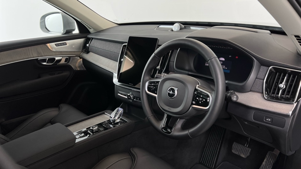 Used Volvo XC90 2025 for sale - 76130721: Photo 4