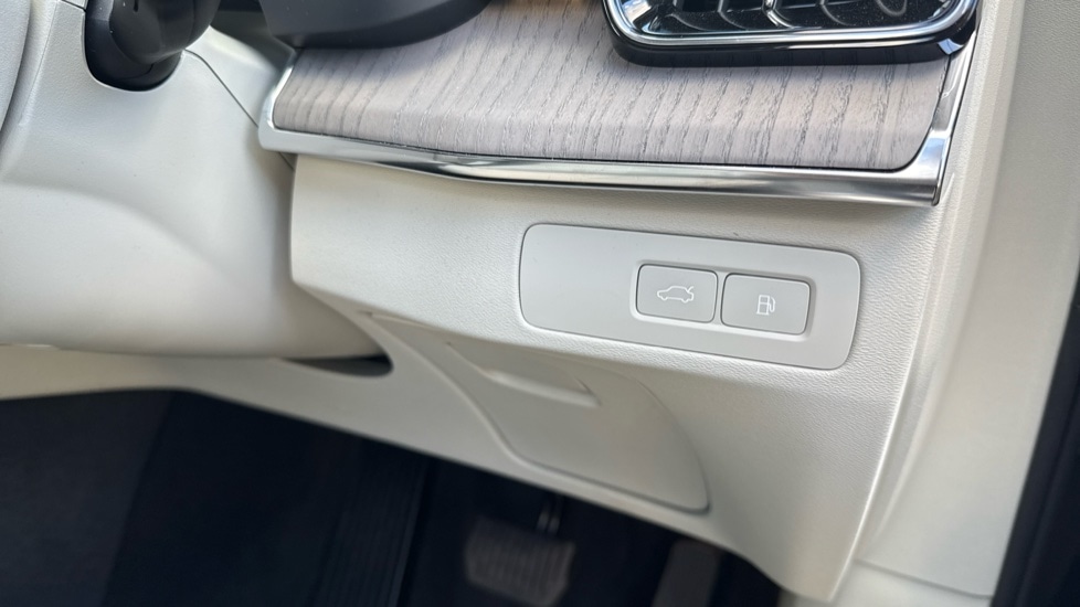 Used Volvo XC90 2025 for sale - 76826660: Photo 28