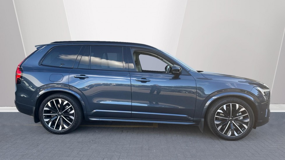 Used Volvo XC90 2025 for sale - 76826660: Photo 3