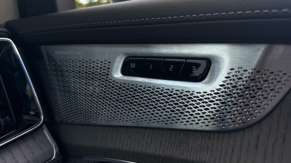 Used Volvo XC90 2025 for sale - 76826660: Photo 44