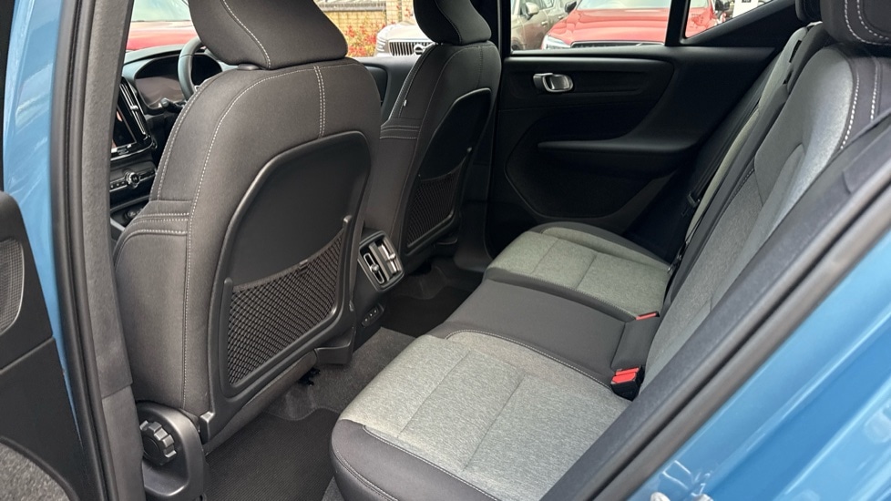 Used Volvo XC40 2023 for sale - 77293353: Photo 30