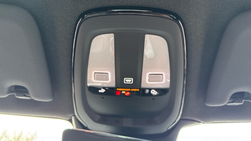 Used Volvo XC40 2023 for sale - 77293353: Photo 41