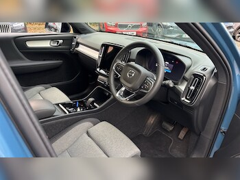 Used Volvo XC40 2023 for sale - 77293353: Photo