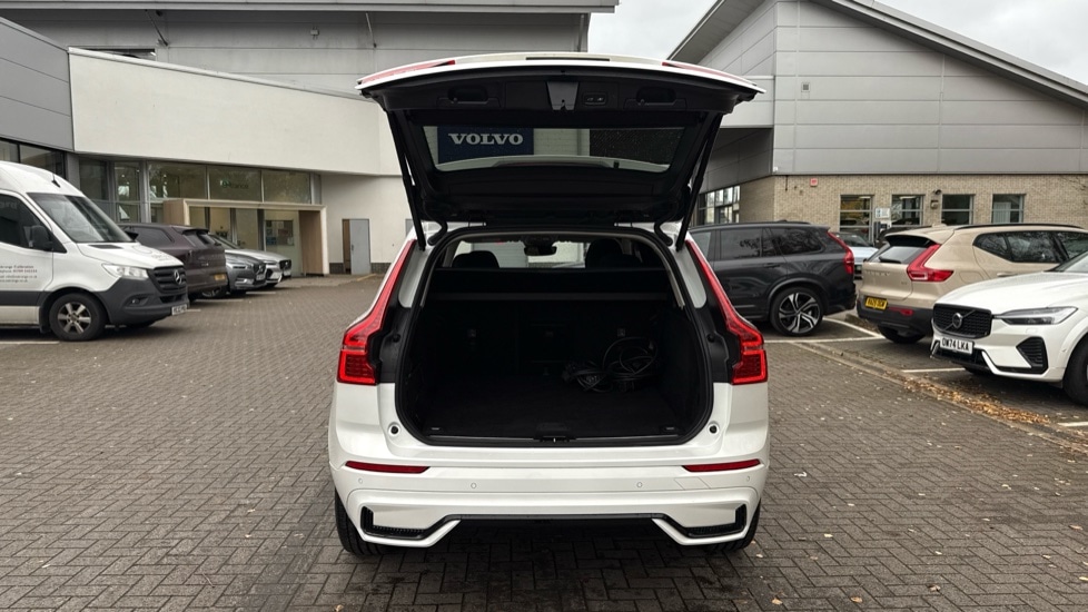 Used Volvo XC60 2023 for sale - 76540006: Photo 13