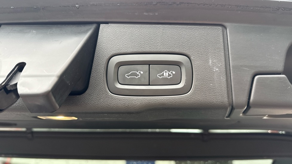 Used Volvo XC60 2023 for sale - 76540006: Photo 18