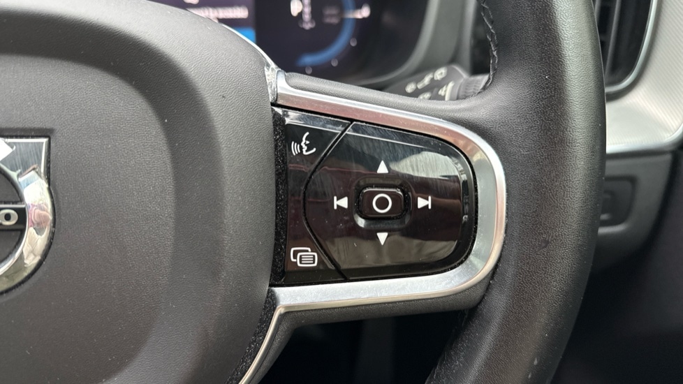 Used Volvo XC60 2023 for sale - 76540006: Photo 33